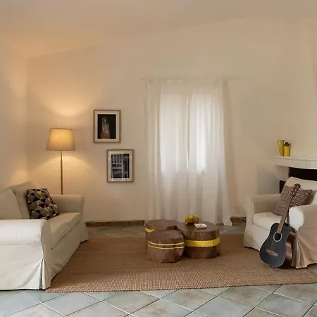 Casa Sa Curcurica Орозеи